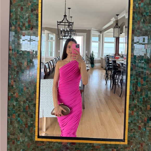 Norma Kamali x Revolve Diana Gown - Picture 4 of 5